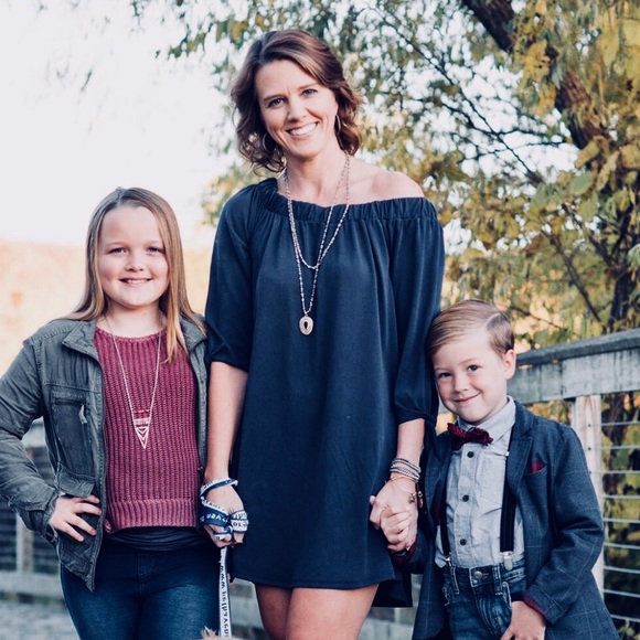 Meet your Posher, Allison - Picture 1 of 1